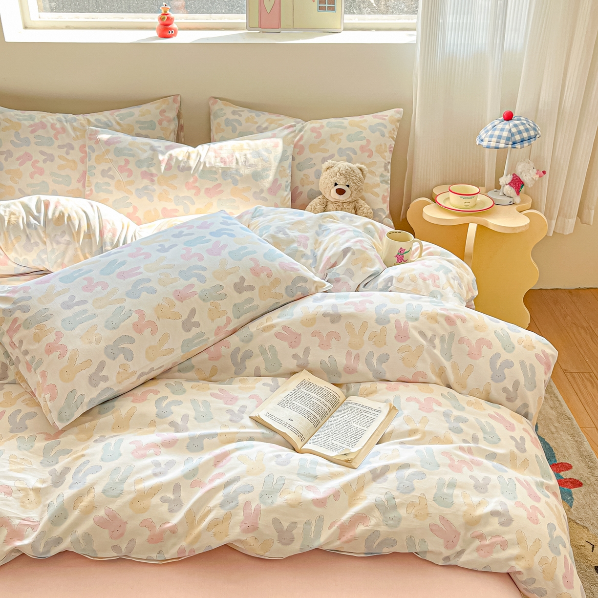 91家纺网 家纺一手货源 找家纺 吉象家纺 2026春夏新款全棉纯棉印花四件套 兔兔梦境 米