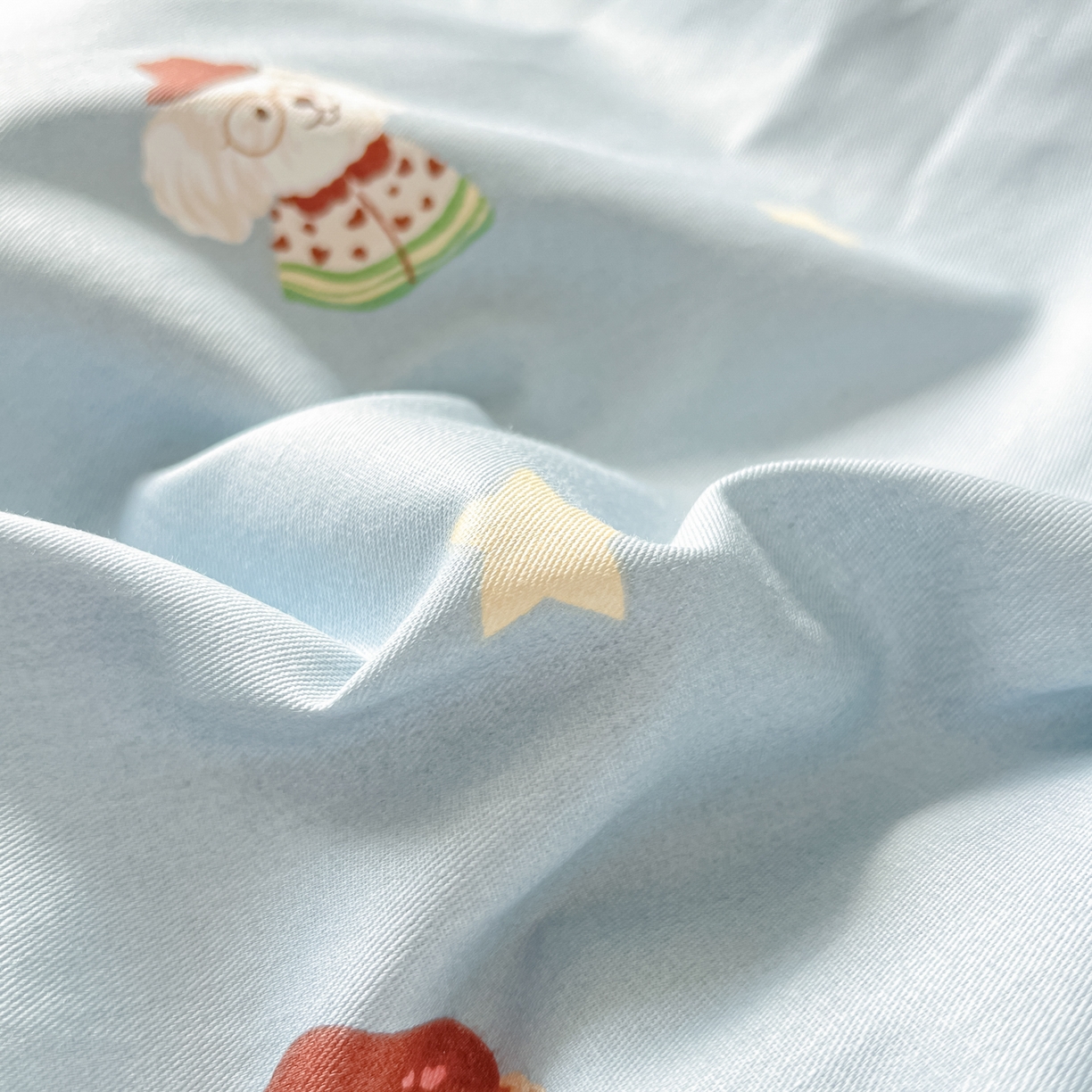 91家纺网 家纺一手货源 找家纺 吉象家纺 2026春夏新款全棉纯棉印花四件套 眼镜狗狗