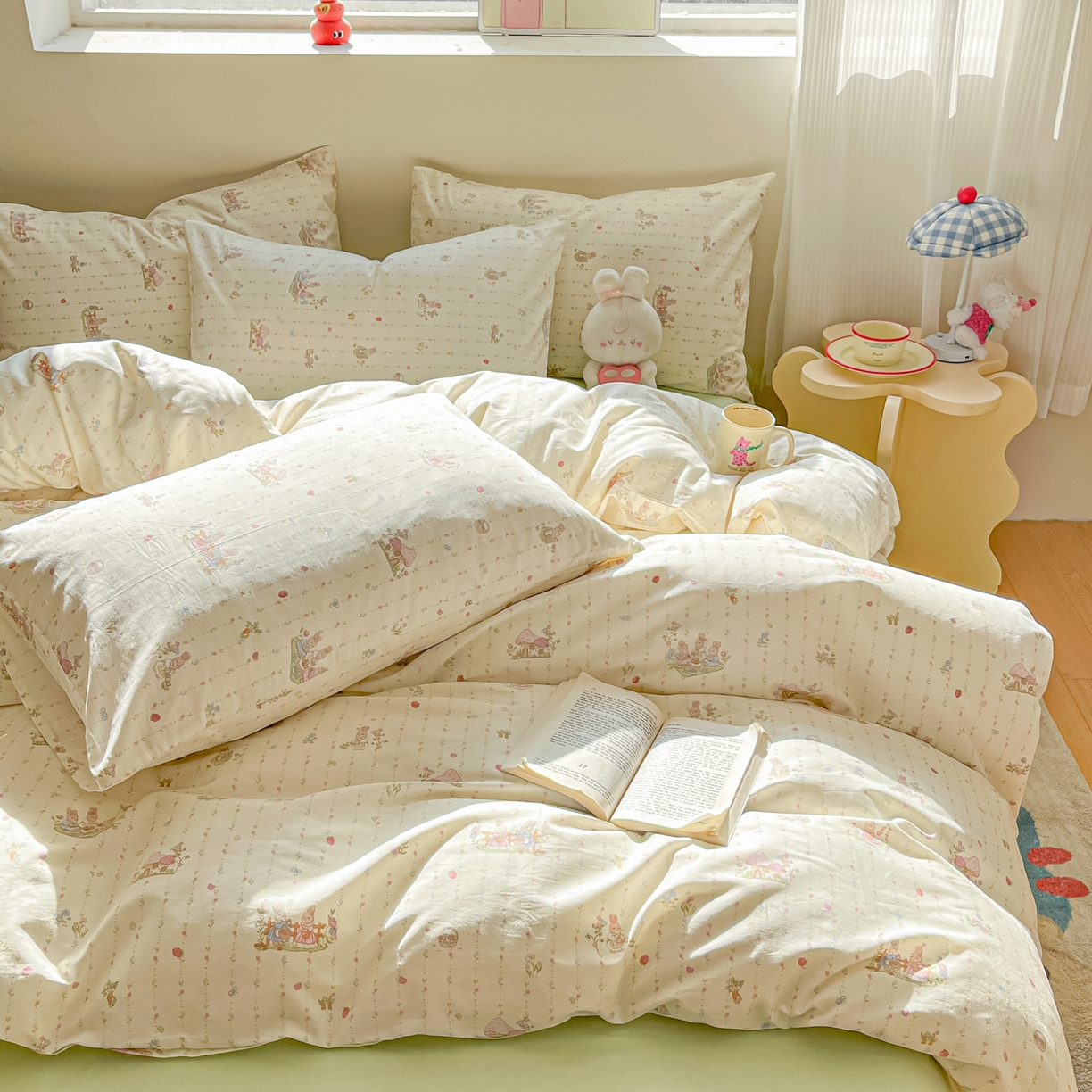 91家纺网 家纺一手货源 找家纺 吉象家纺 2026春夏新款全棉纯棉印花四件套 免兔野餐会