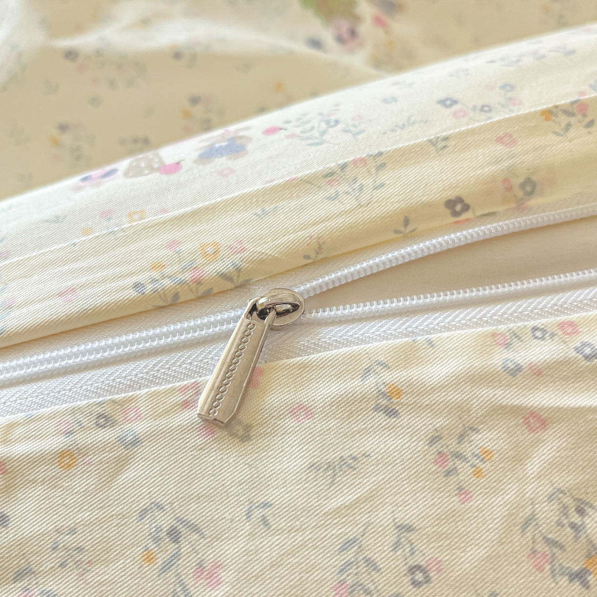 91家纺网 家纺一手货源 找家纺 吉象家纺 2026春夏新款全棉纯棉印花四件套 花园梦梦