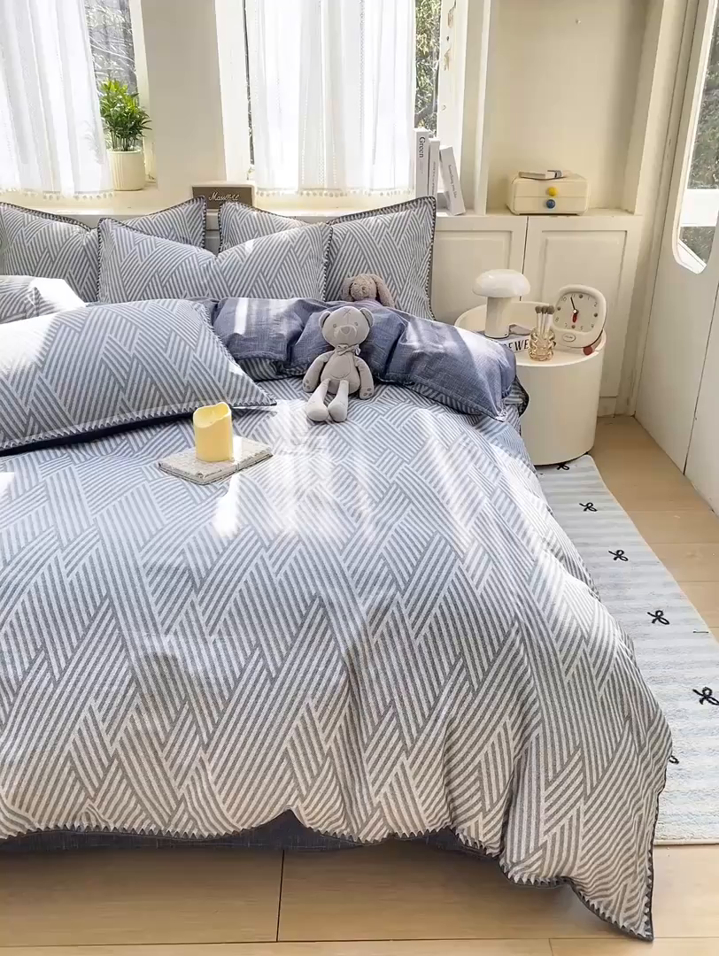 91家纺网 家纺一手货源 找家纺 浮光家居 2026新款全棉贝壳边纯棉四件套系列2 线韵时尚灰