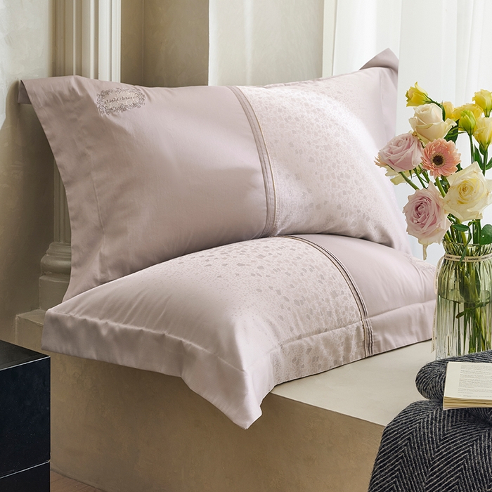 91家纺网 家纺一手货源 找家纺 诗黛尔 2026春夏新款高精密长绒棉刺绣芙洛拉系列四件套（会员-20） 芙洛拉 都市灰