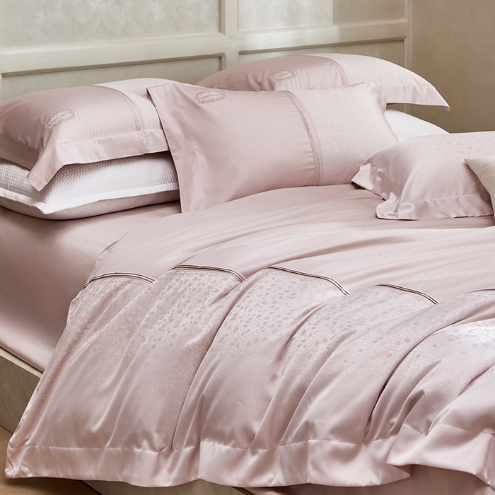 91家纺网 家纺一手货源 找家纺 诗黛尔 2026春夏新款高精密长绒棉刺绣芙洛拉系列四件套（会员-20） 芙洛拉 高雅粉