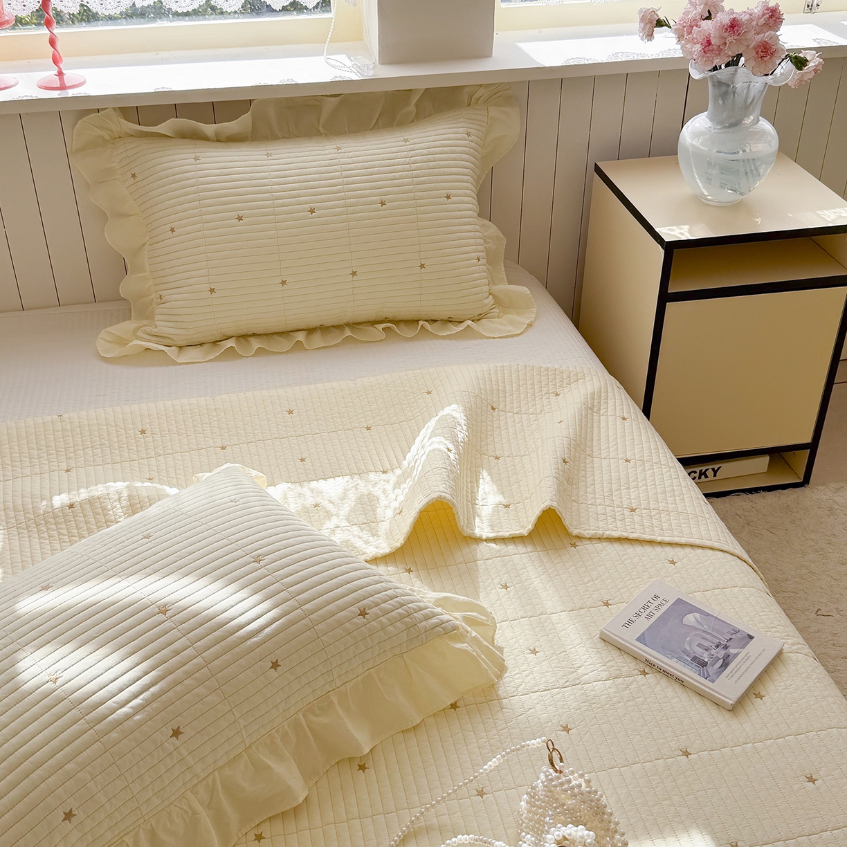 91家纺网 家纺一手货源 找家纺 诗黛尔 2026春夏新款星空间双面60支水洗全棉床盖三件套/四件套 星空间-浅黄