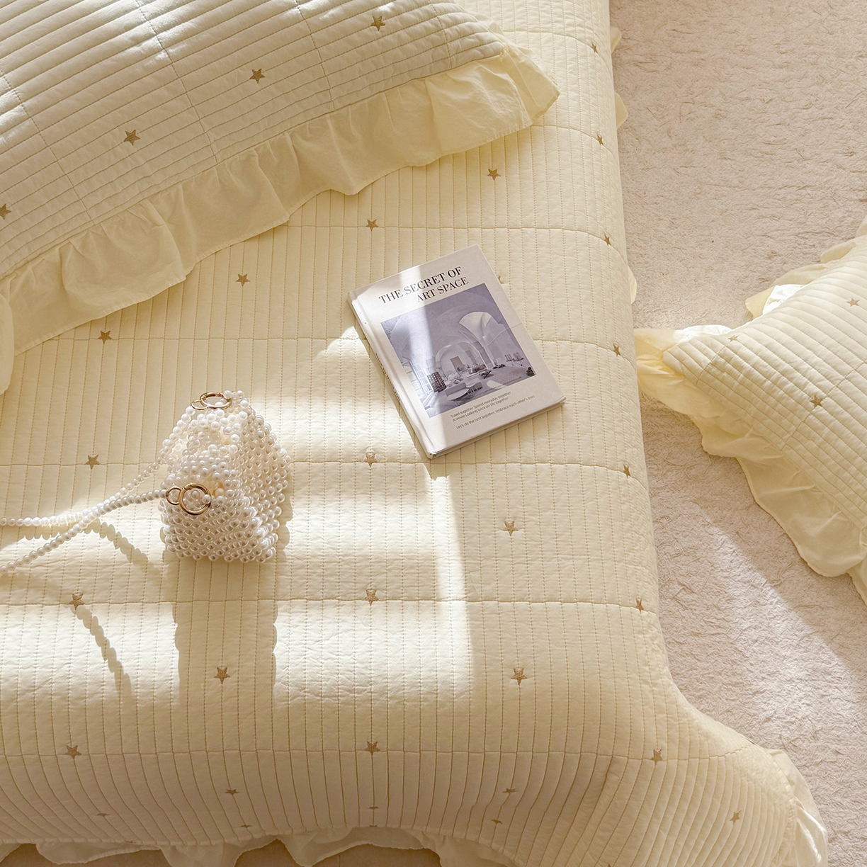 91家纺网 家纺一手货源 找家纺 诗黛尔 2026春夏新款星空间双面60支水洗全棉床盖三件套/四件套 星空间-浅黄