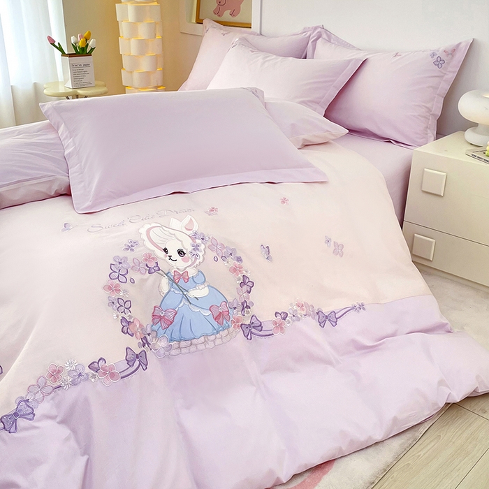 91家纺网 家纺一手货源 找家纺 金绣美居 2026新款全棉纯棉大版贴布绣四件套-兔游花园 兔游花园-紫