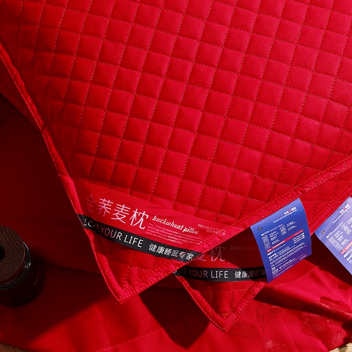 91家纺网 家纺一手货源 找家纺 （总）糖果枕芯 2026新款经典爆款全棉天然绗绣小方格大红婚庆全荞麦护颈枕保健枕头枕芯