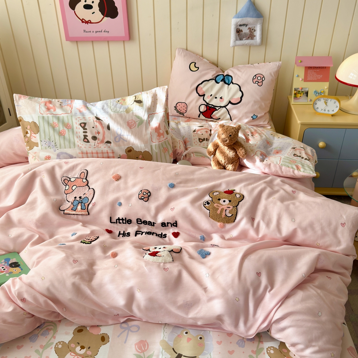 91家纺网 家纺一手货源 找家纺 （总）乐童家纺 2026新款13370纯棉毛巾绣呆萌系列四件套第一波