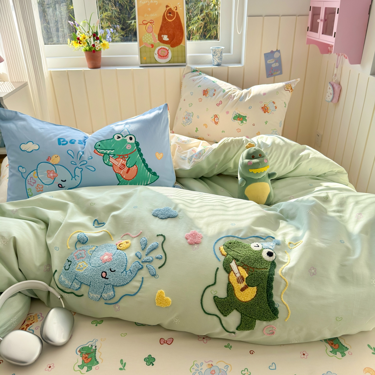 91家纺网 家纺一手货源 找家纺 乐童家纺 2026新款13370纯棉毛巾绣呆萌系列四件套第一波 动物世界