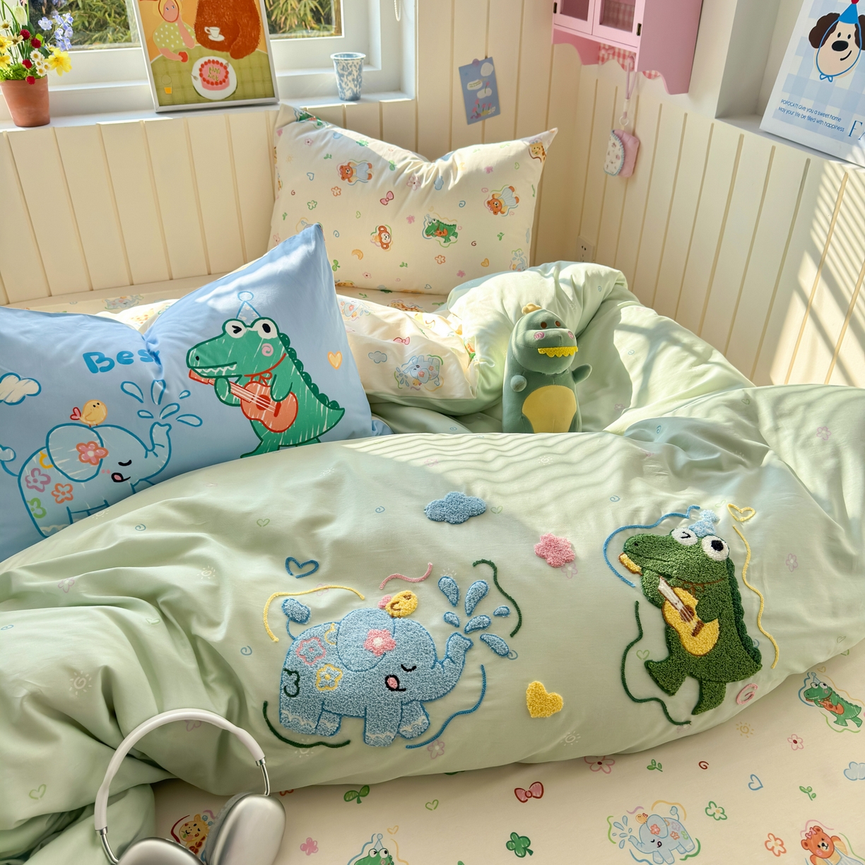 91家纺网 家纺一手货源 找家纺 乐童家纺 2026新款13370纯棉毛巾绣呆萌系列四件套第一波 动物世界