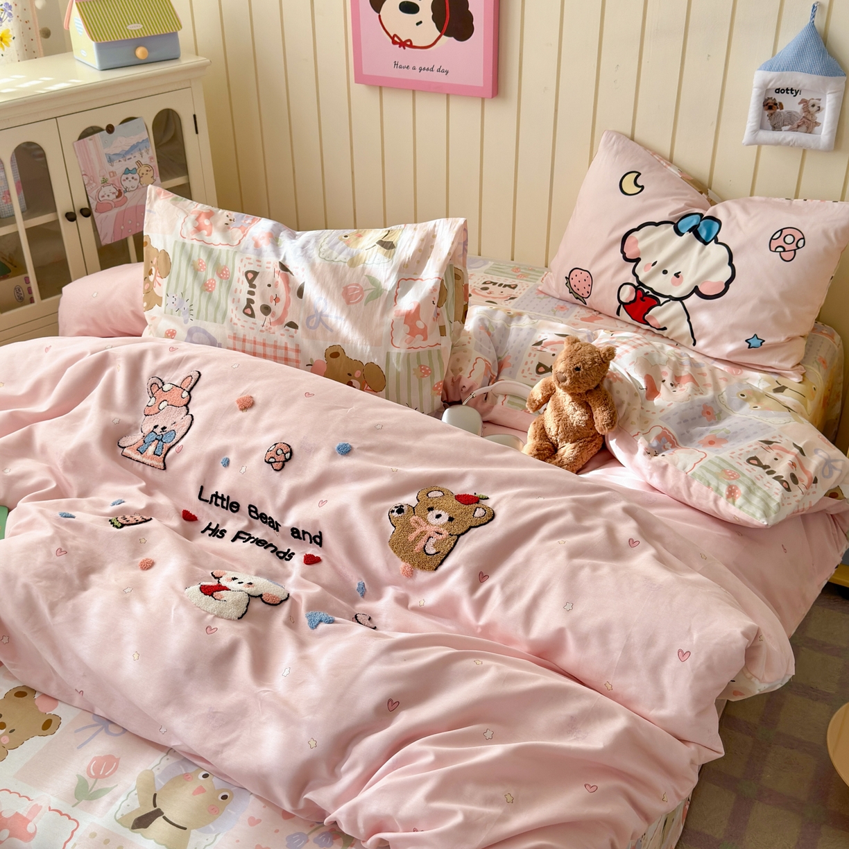 91家纺网 家纺一手货源 找家纺 乐童家纺 2026新款13370纯棉毛巾绣呆萌系列四件套第一波 拼图屋