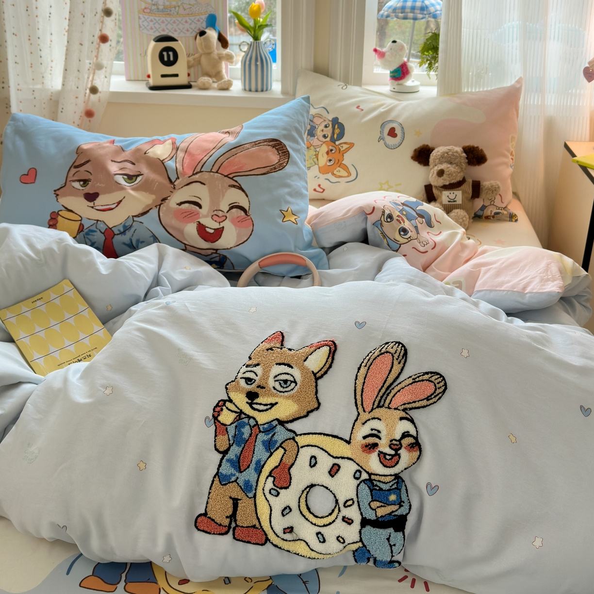 91家纺网 家纺一手货源 找家纺 乐童家纺 2026新款13370纯棉毛巾绣呆萌系列四件套第一波 萌趣CP