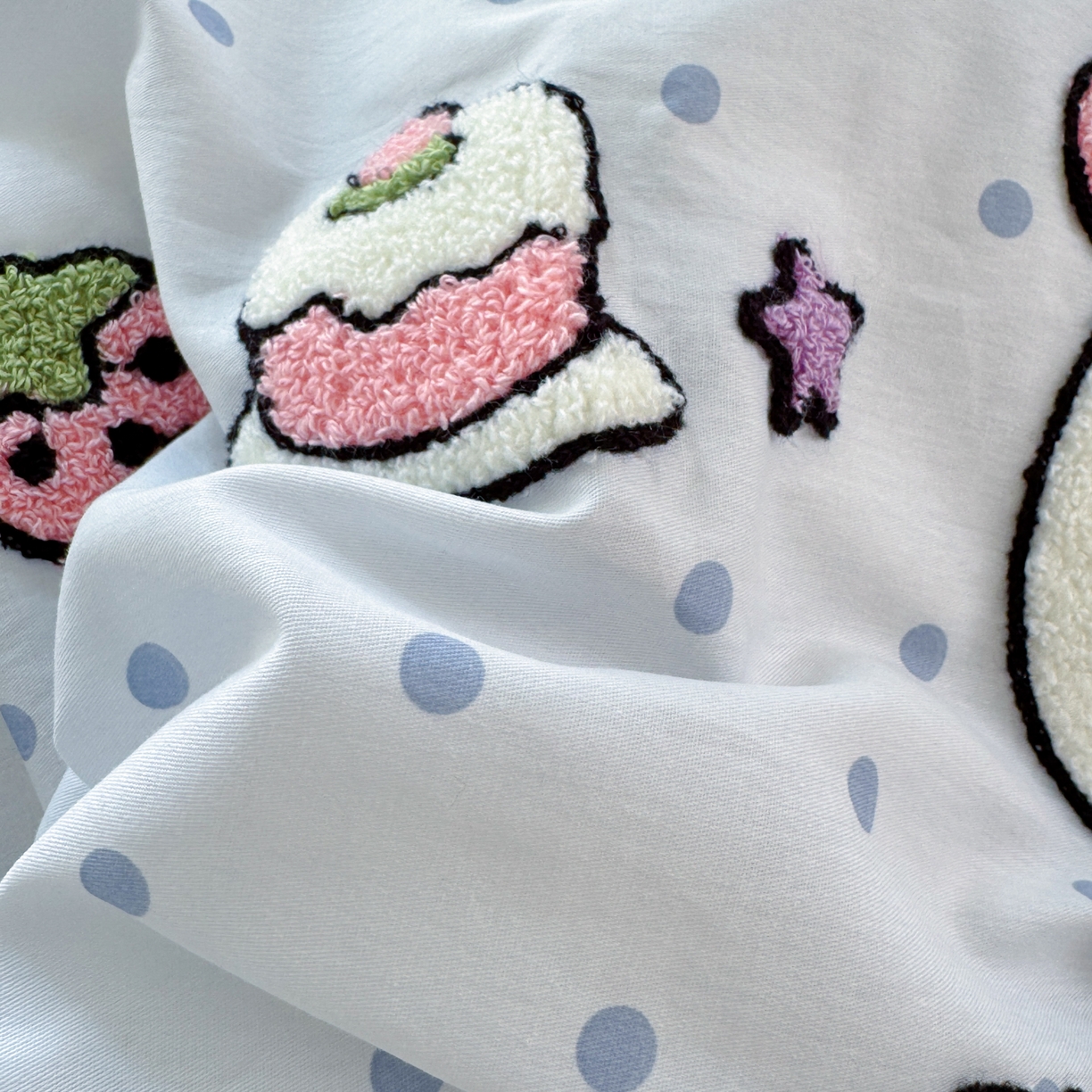 91家纺网 家纺一手货源 找家纺 乐童家纺 2026新款13370纯棉毛巾绣呆萌系列四件套第一波 波点米菲兔