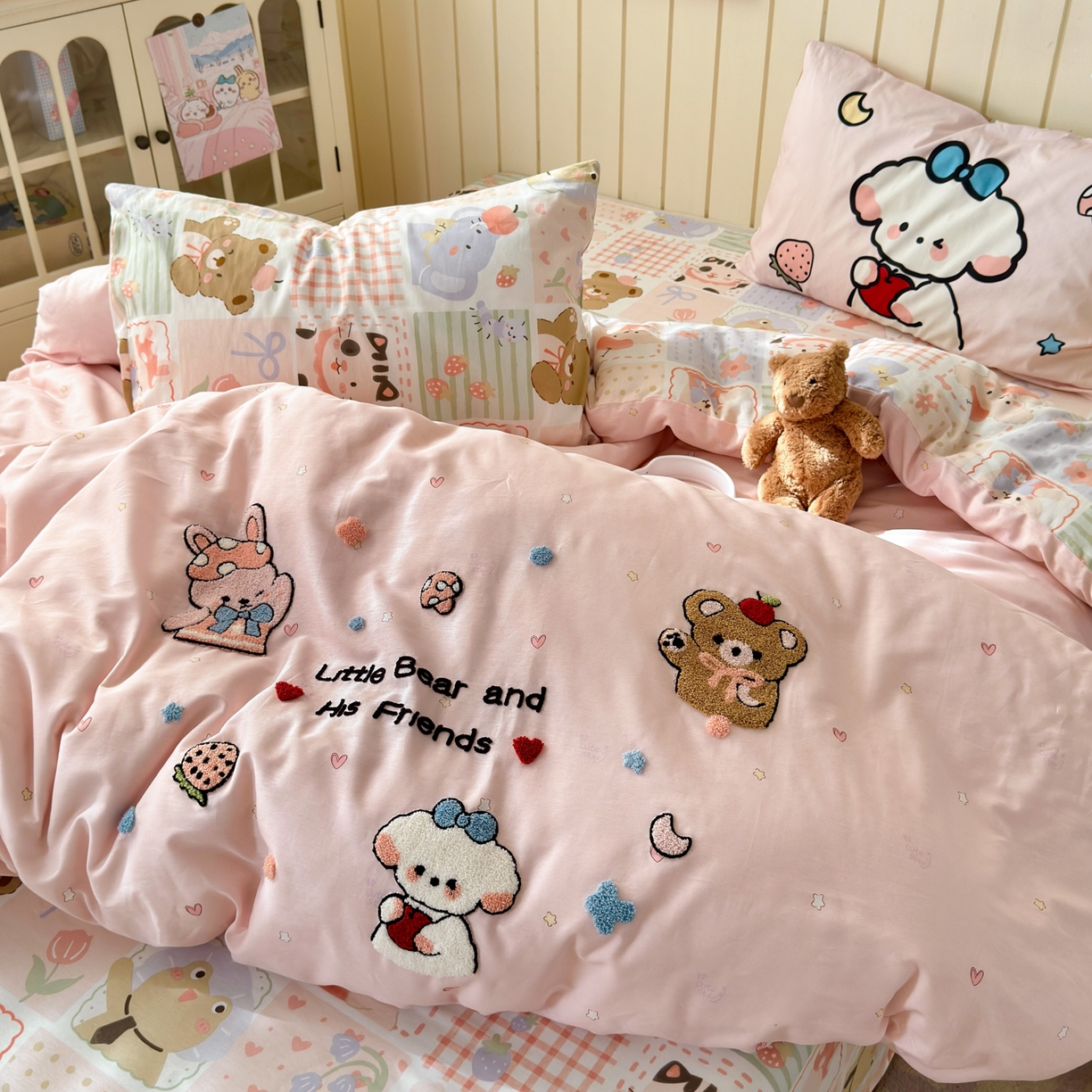 91家纺网 家纺一手货源 找家纺 （总）乐童家纺 2026新款13370纯棉毛巾绣呆萌系列四件套第一波