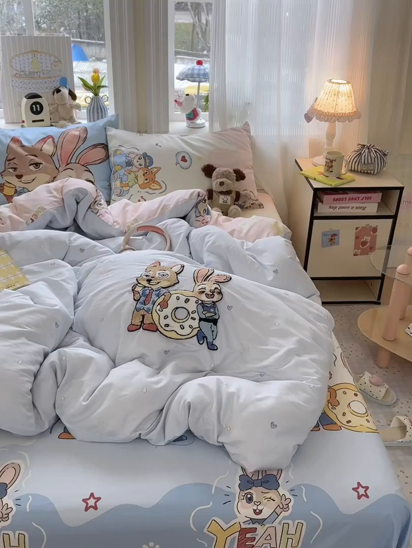 91家纺网 家纺一手货源 找家纺 乐童家纺 2026新款13370纯棉毛巾绣呆萌系列四件套第一波 萌趣CP