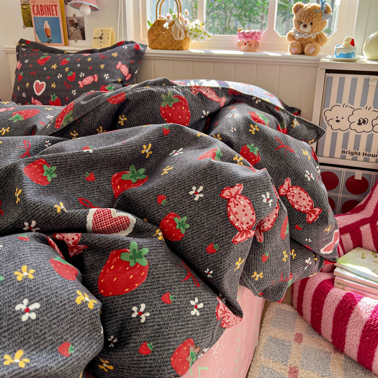 91家纺网 家纺一手货源 找家纺 花伞家居 2026直播网销斜纹加厚磨毛印花植物羊绒四件套（更多花型见二链接）莓莓星冰乐