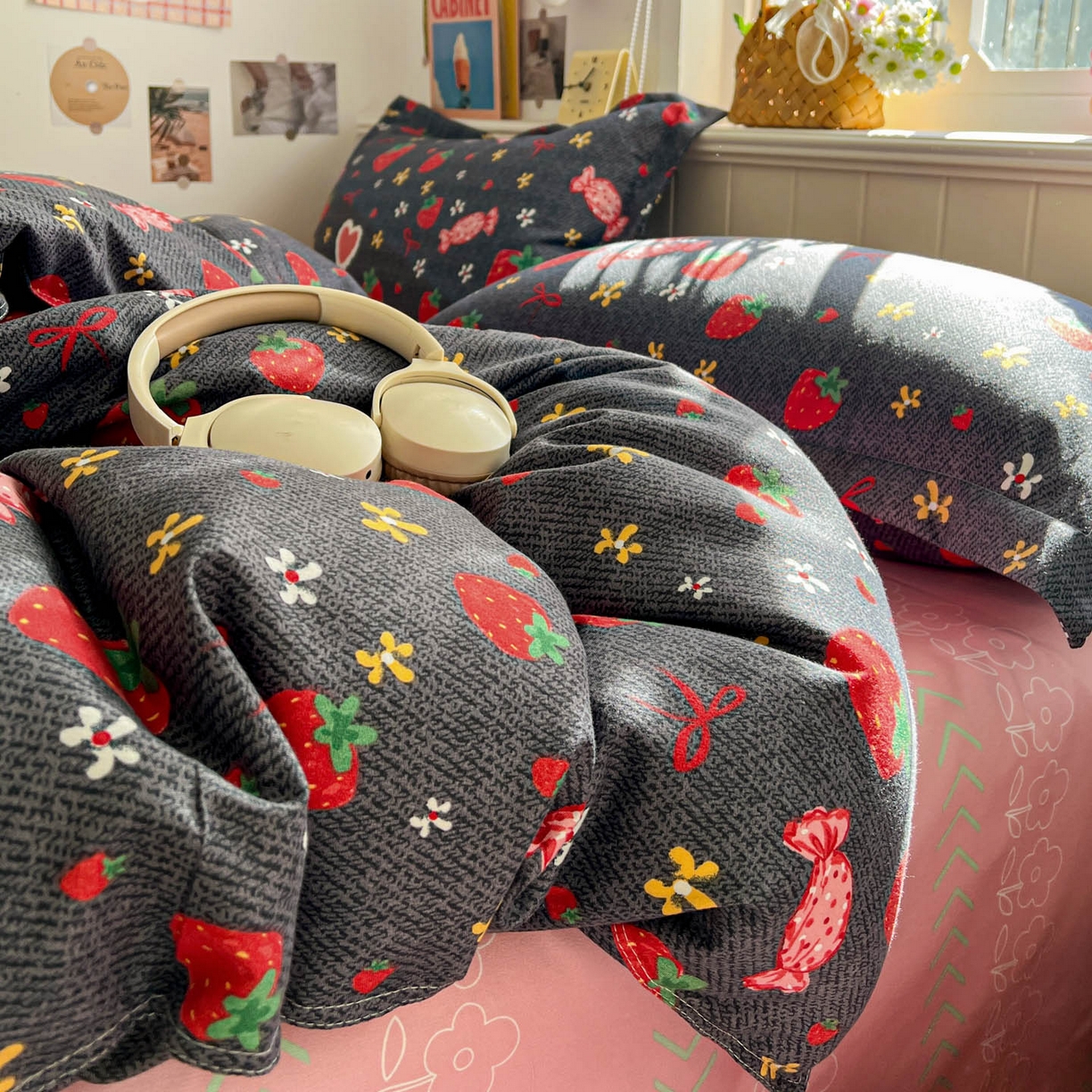 91家纺网 家纺一手货源 找家纺 花伞家居 2026直播网销斜纹加厚磨毛印花植物羊绒四件套（更多花型见二链接）莓莓星冰乐