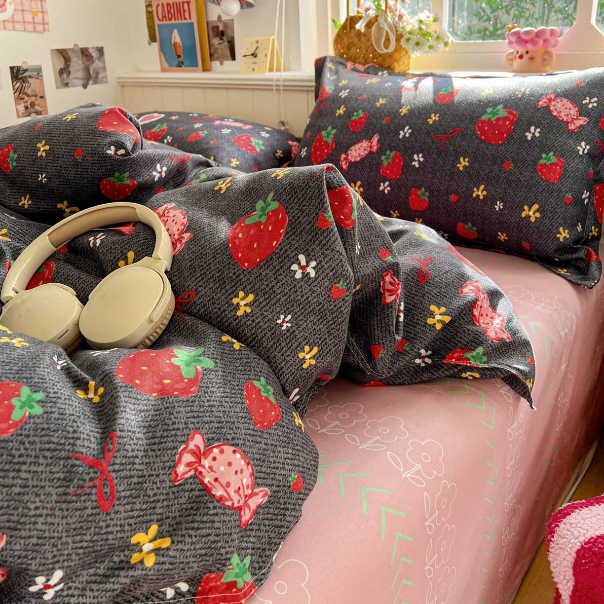 91家纺网 家纺一手货源 找家纺 花伞家居 2026直播网销斜纹加厚磨毛印花植物羊绒四件套（更多花型见二链接）莓莓星冰乐