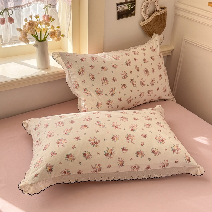 91家纺网 家纺一手货源 找家纺 梦纤绒 2026新款A类仿棉古法水洗棉法式全棉花边四件套 粉雾蔷薇