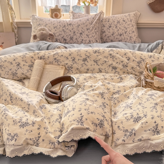 91家纺网 家纺一手货源 找家纺 梦纤绒 2026新款A类仿棉古法水洗棉法式全棉花边四件套 青花瓷