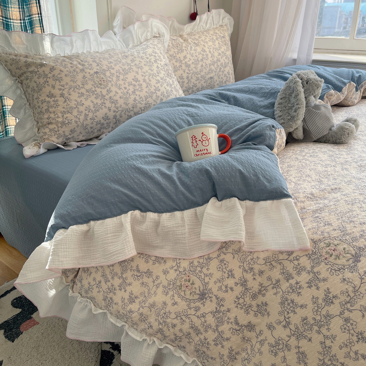 91家纺网 家纺一手货源 找家纺 （总）繁花家居 2026新款韩系花边小碎花泡芙棉云感邹邹纱费尔岛风四件套