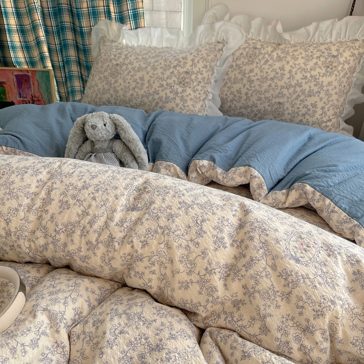 91家纺网 家纺一手货源 找家纺 （总）繁花家居 2026新款韩系花边小碎花泡芙棉云感邹邹纱费尔岛风四件套