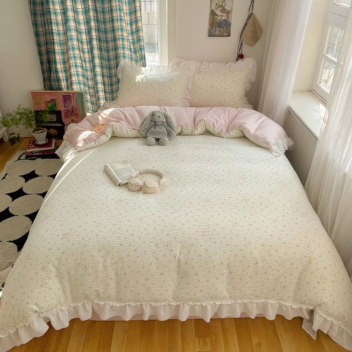 91家纺网 家纺一手货源 找家纺 繁花家居 2026新款韩系花边小碎花泡芙棉云感邹邹纱费尔岛风四件套 春日温柔