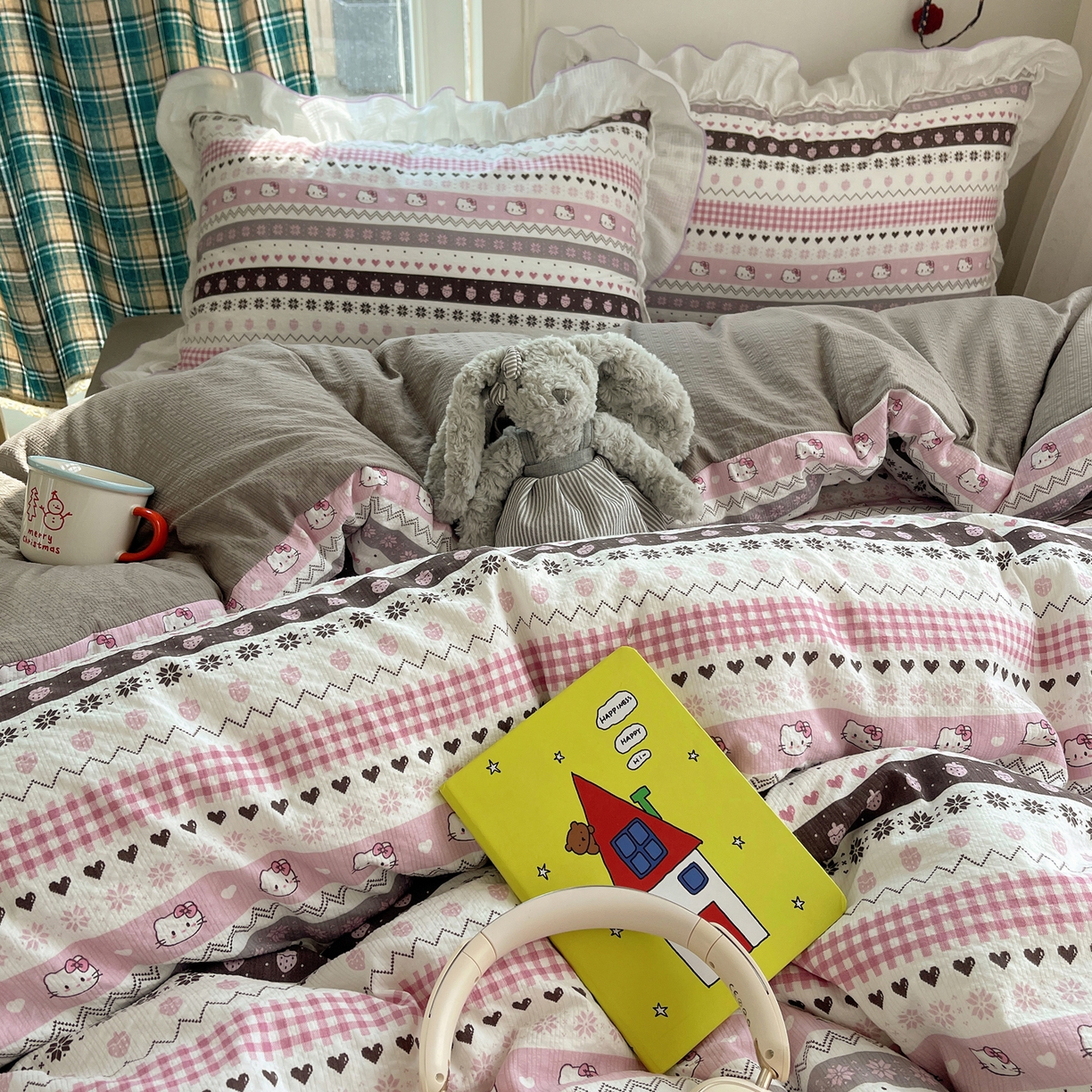 91家纺网 家纺一手货源 找家纺 繁花家居 2026新款韩系花边小碎花泡芙棉云感邹邹纱费尔岛风四件套 费尔岛猫