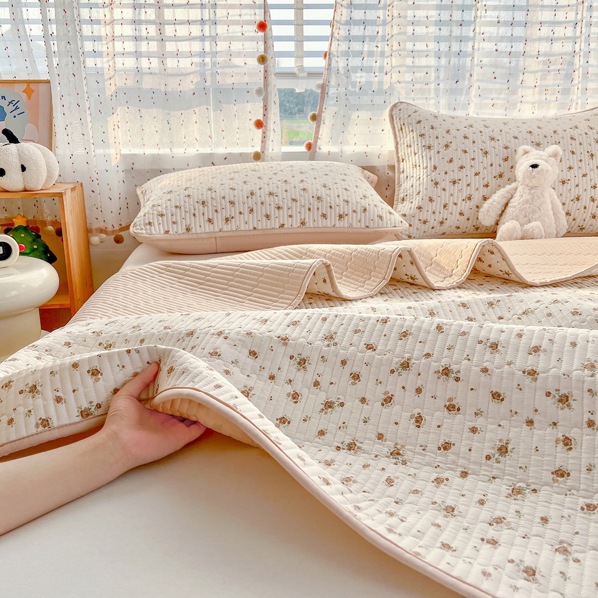 91家纺网 家纺一手货源 找家纺 （总）X猫先生 2026新款全棉床盖小清新夹棉床单炕盖四季跑量款