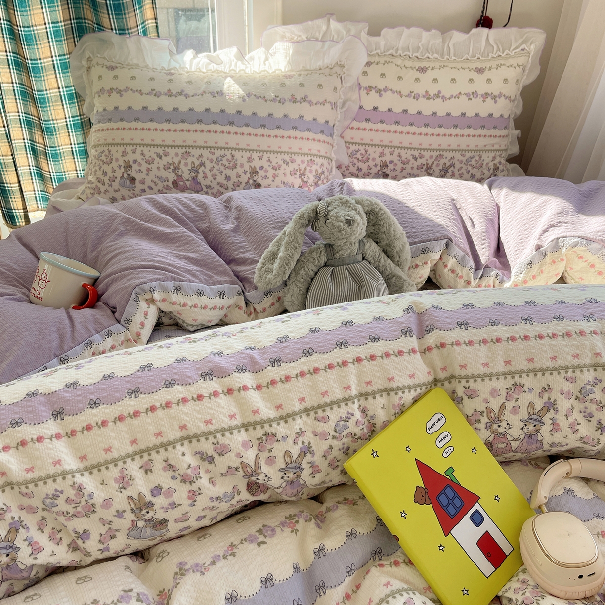 91家纺网 家纺一手货源 找家纺 繁花家居 2026新款韩系花边小碎花泡芙棉云感邹邹纱费尔岛风四件套 萝莉小兔