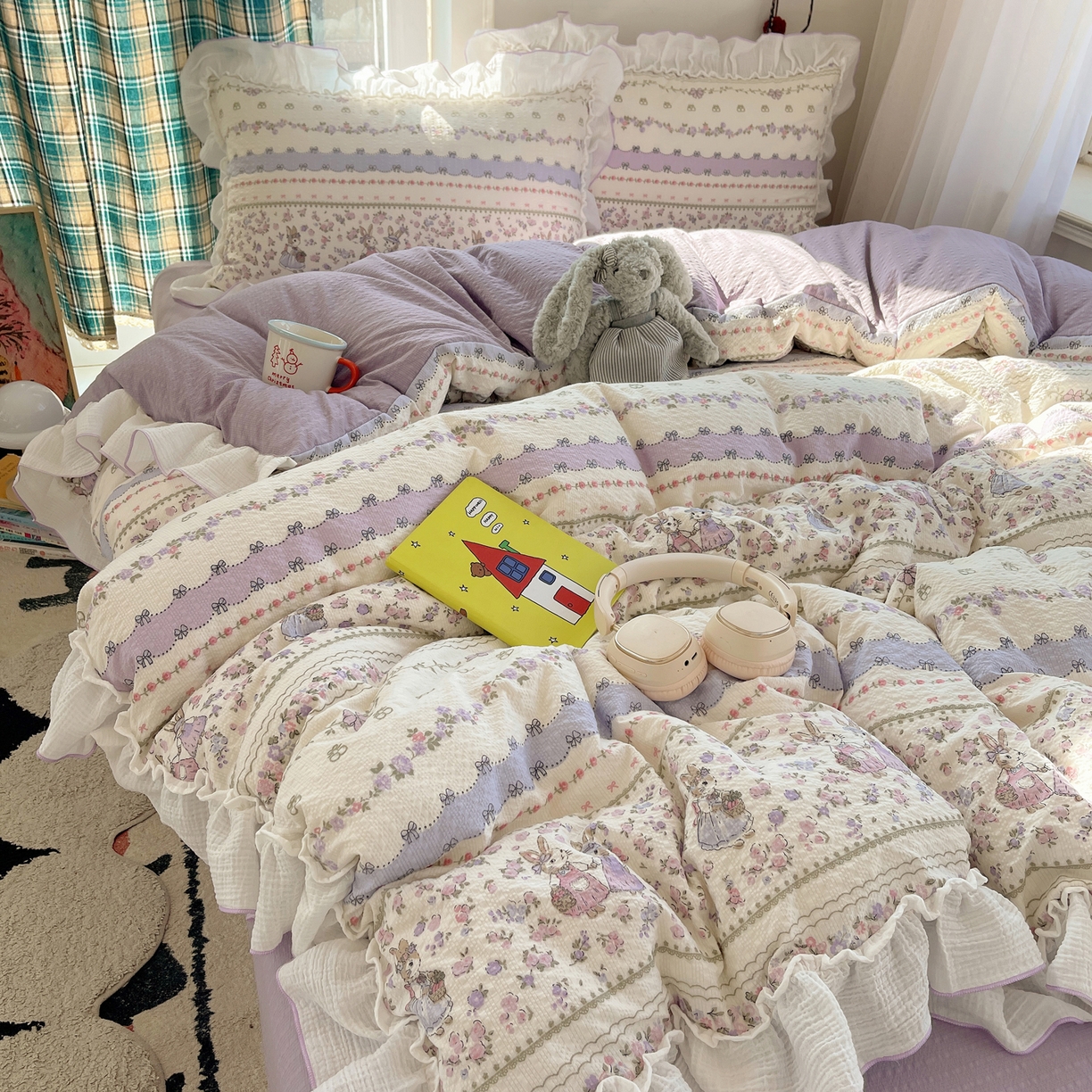 91家纺网 家纺一手货源 找家纺 繁花家居 2026新款韩系花边小碎花泡芙棉云感邹邹纱费尔岛风四件套 萝莉小兔