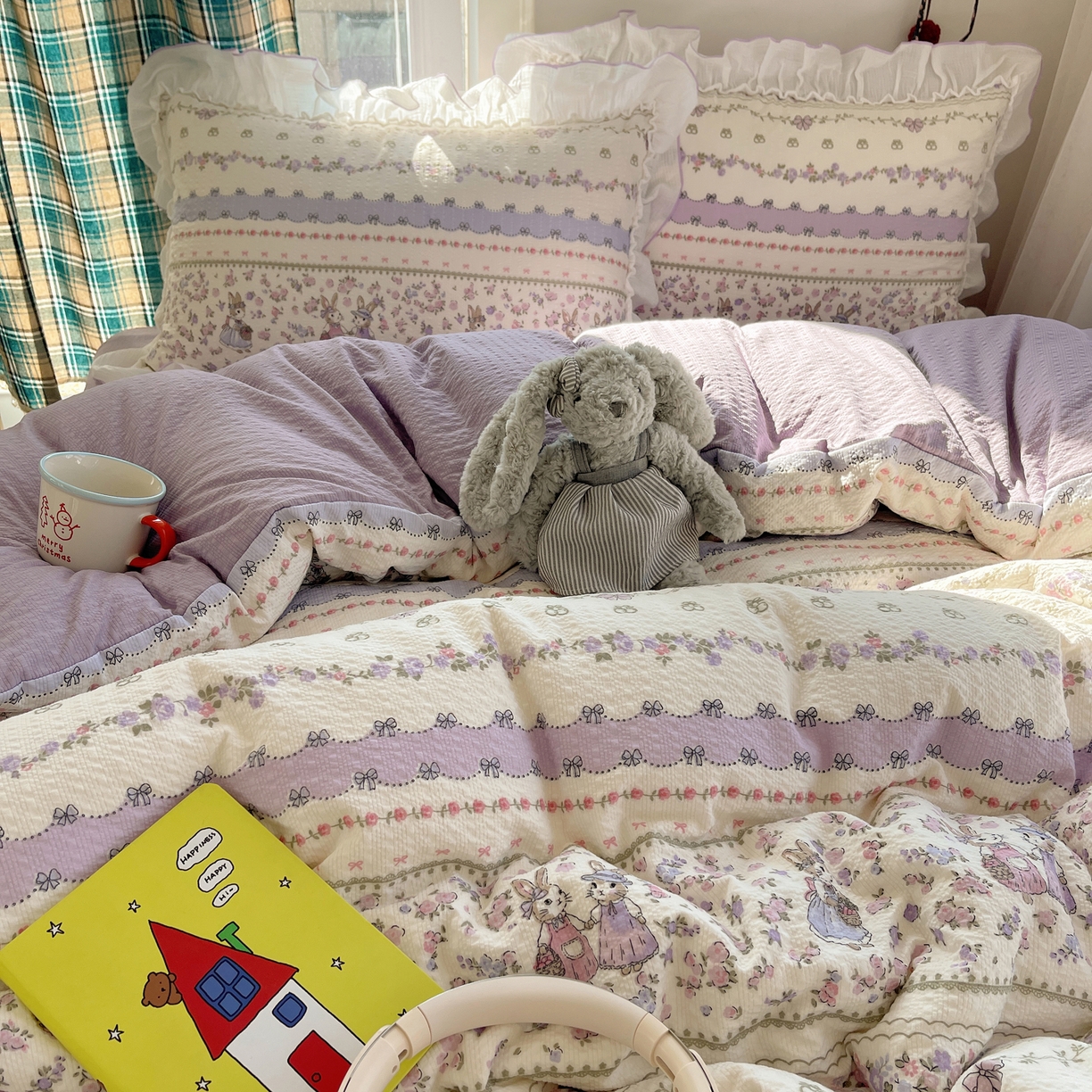 91家纺网 家纺一手货源 找家纺 繁花家居 2026新款韩系花边小碎花泡芙棉云感邹邹纱费尔岛风四件套 萝莉小兔