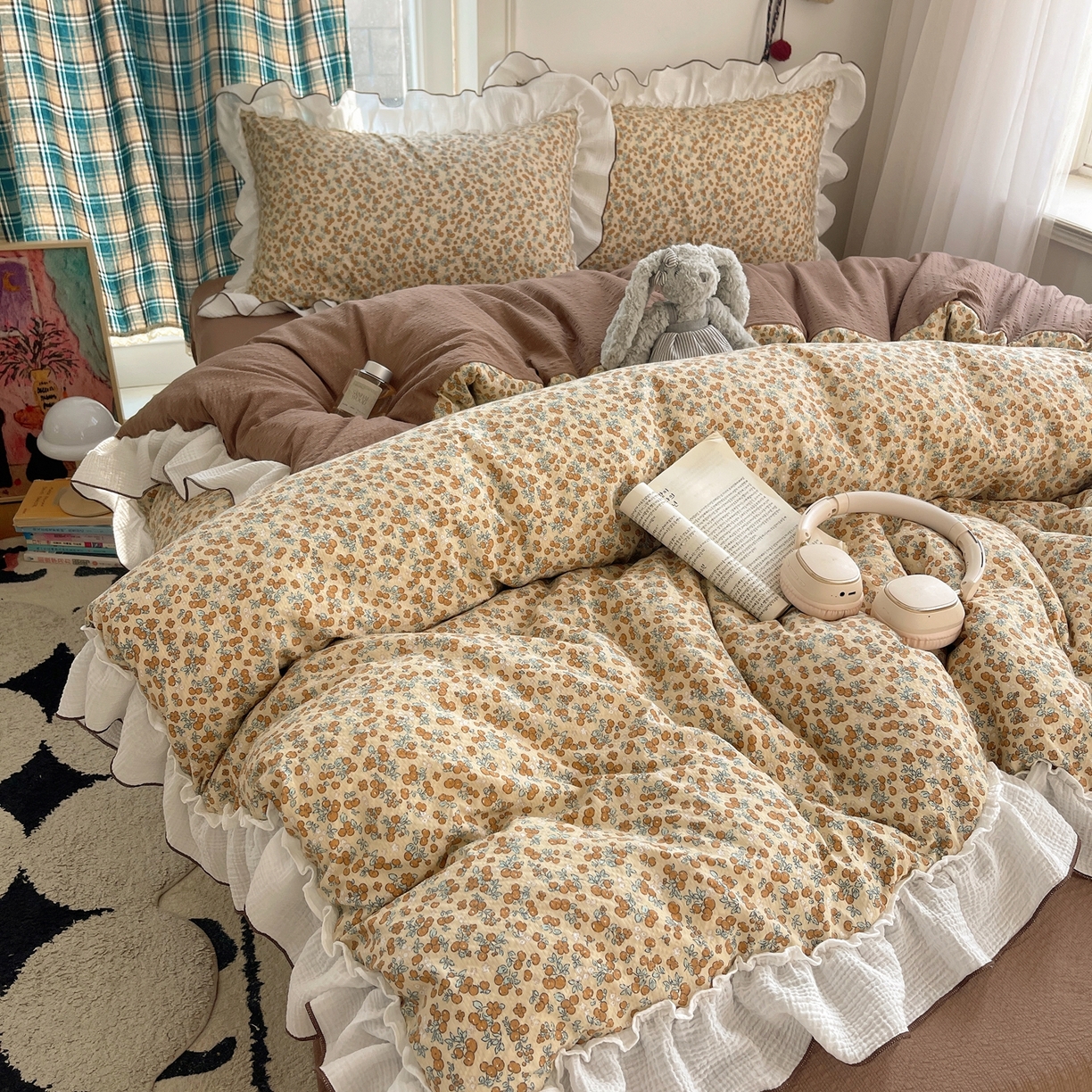 91家纺网 家纺一手货源 找家纺 繁花家居 2026新款韩系花边小碎花泡芙棉云感邹邹纱费尔岛风四件套 秋日盛果