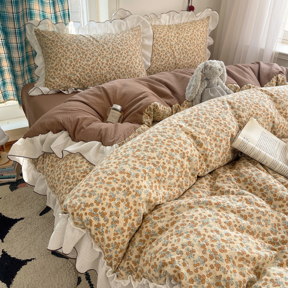 91家纺网 家纺一手货源 找家纺 繁花家居 2026新款韩系花边小碎花泡芙棉云感邹邹纱费尔岛风四件套 秋日盛果