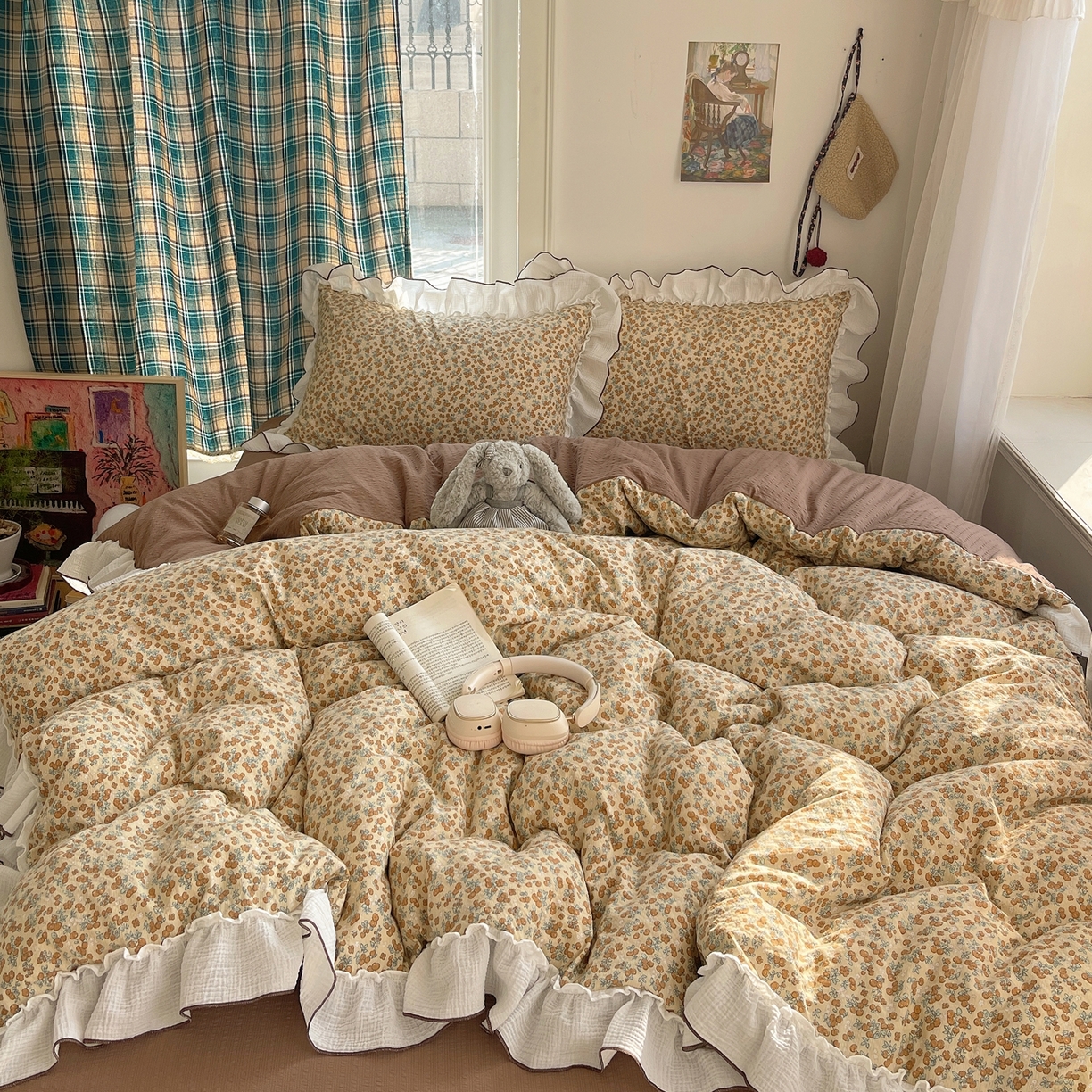 91家纺网 家纺一手货源 找家纺 繁花家居 2026新款韩系花边小碎花泡芙棉云感邹邹纱费尔岛风四件套 秋日盛果