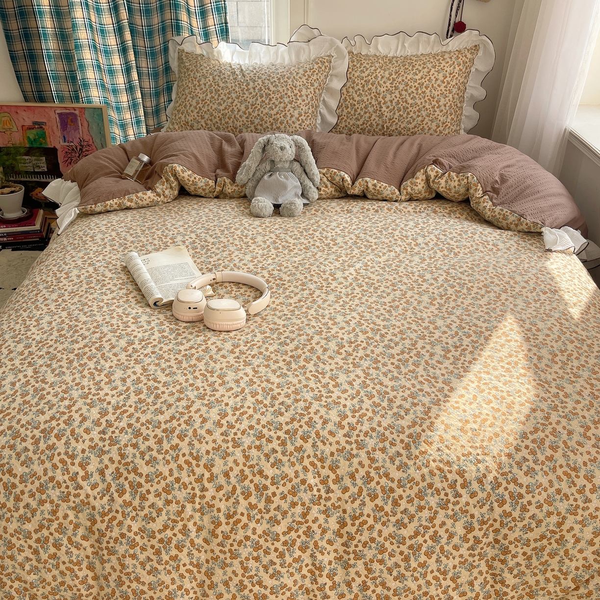 91家纺网 家纺一手货源 找家纺 繁花家居 2026新款韩系花边小碎花泡芙棉云感邹邹纱费尔岛风四件套 秋日盛果