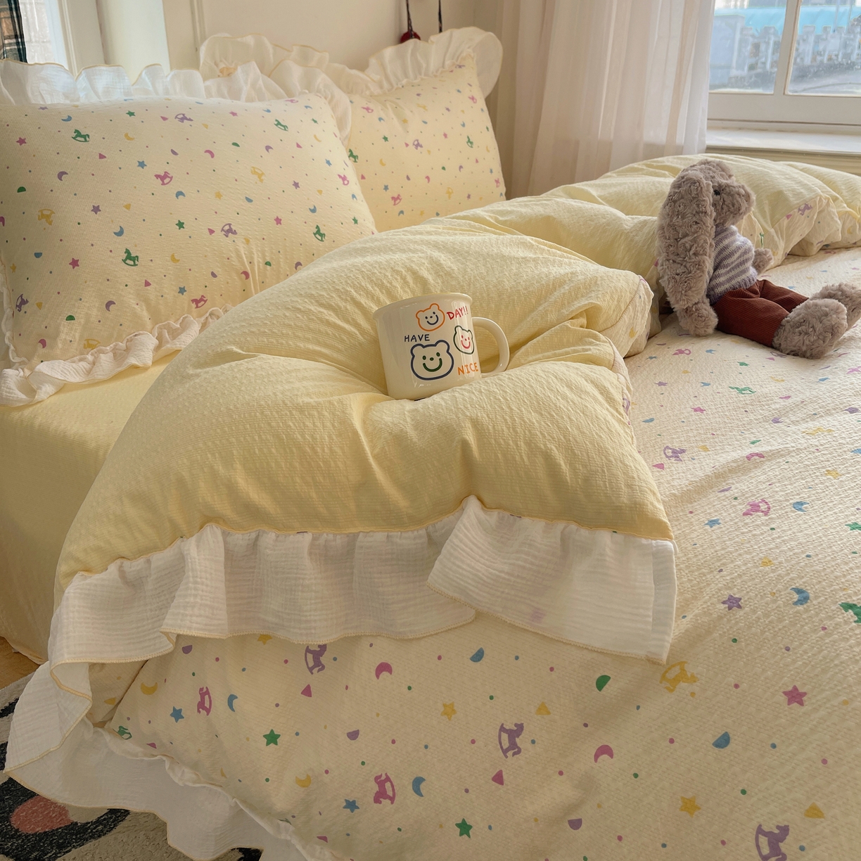 91家纺网 家纺一手货源 找家纺 繁花家居 2026新款韩系花边小碎花泡芙棉云感邹邹纱费尔岛风四件套 日落星马