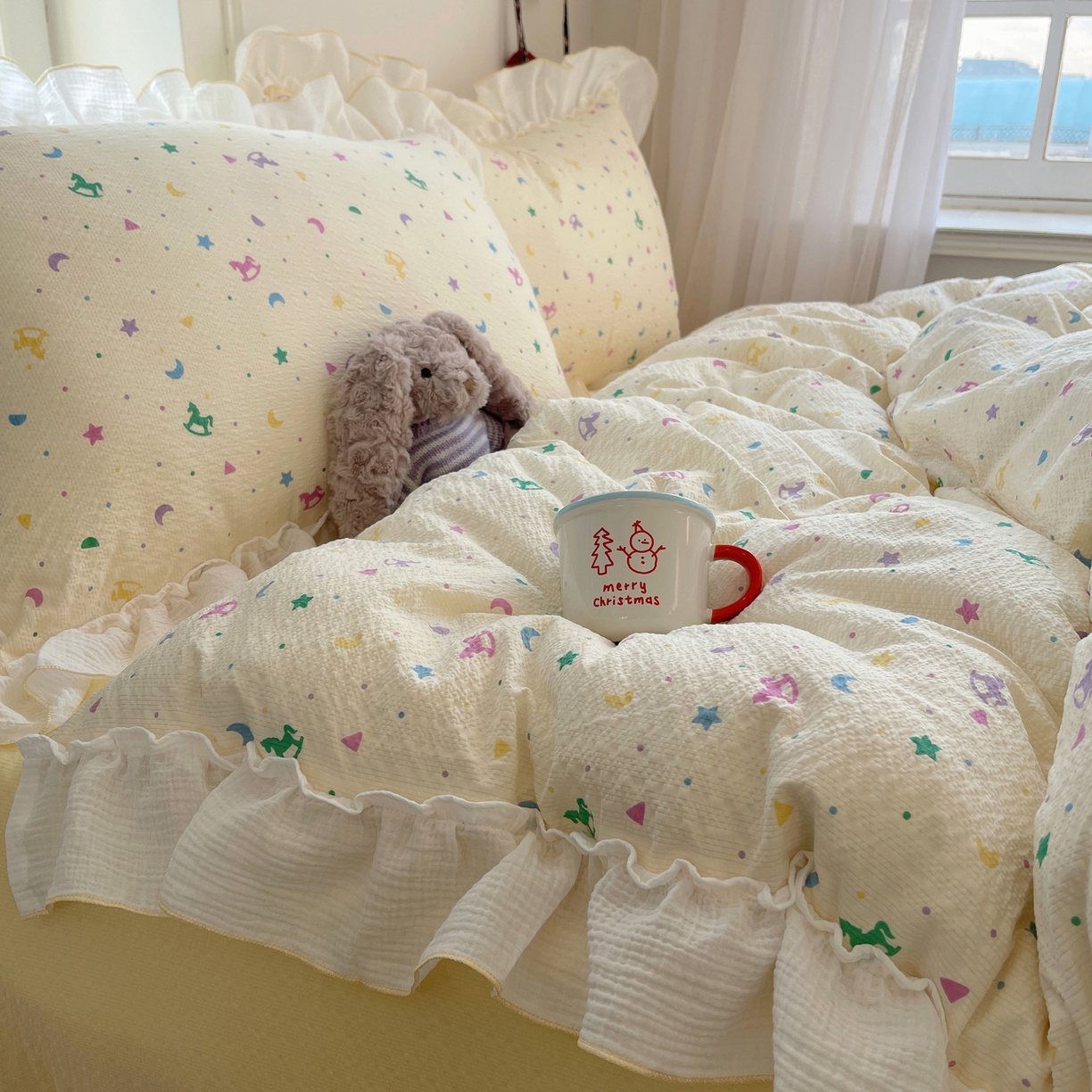 91家纺网 家纺一手货源 找家纺 繁花家居 2026新款韩系花边小碎花泡芙棉云感邹邹纱费尔岛风四件套 日落星马