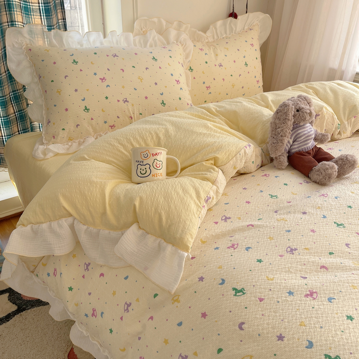 91家纺网 家纺一手货源 找家纺 繁花家居 2026新款韩系花边小碎花泡芙棉云感邹邹纱费尔岛风四件套 日落星马