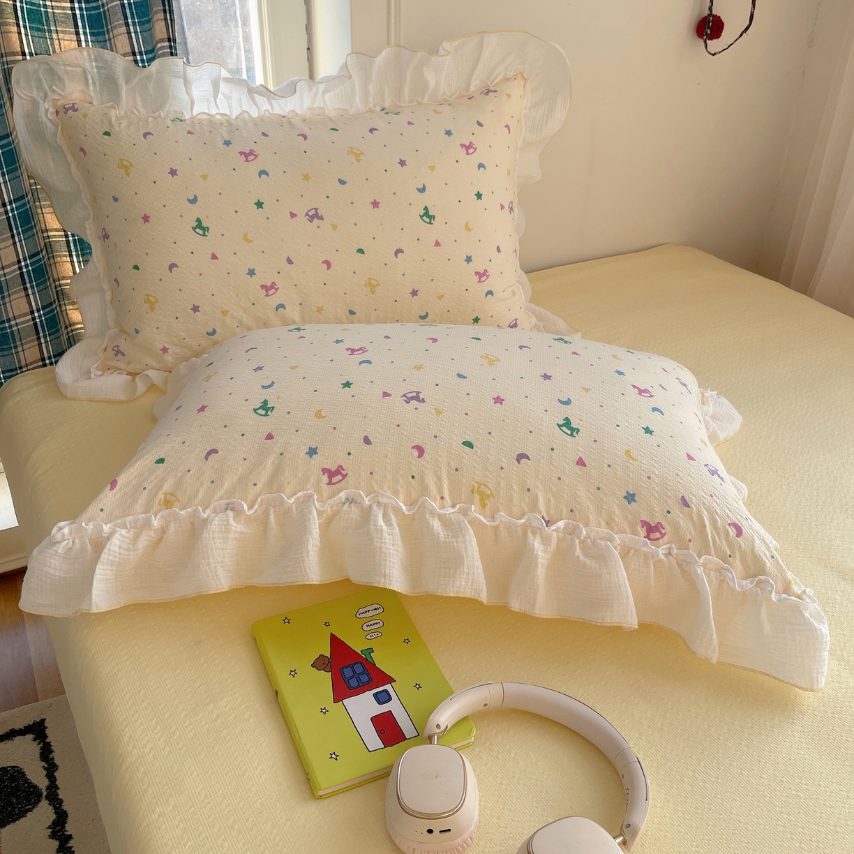 91家纺网 家纺一手货源 找家纺 繁花家居 2026新款韩系花边小碎花泡芙棉云感邹邹纱费尔岛风四件套 日落星马