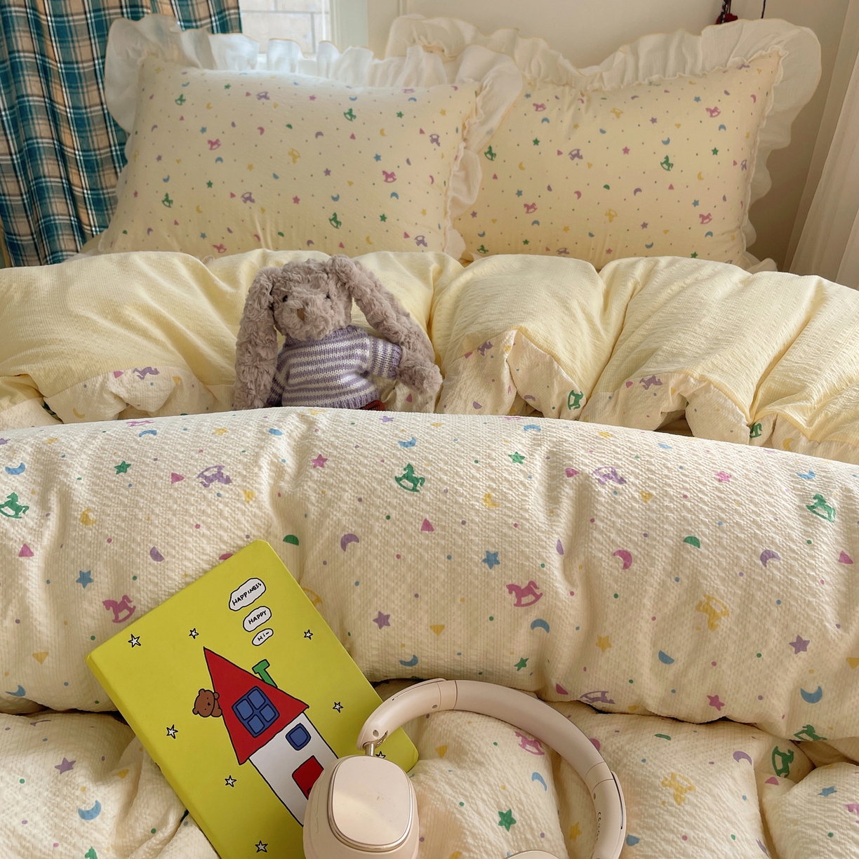 91家纺网 家纺一手货源 找家纺 繁花家居 2026新款韩系花边小碎花泡芙棉云感邹邹纱费尔岛风四件套 日落星马