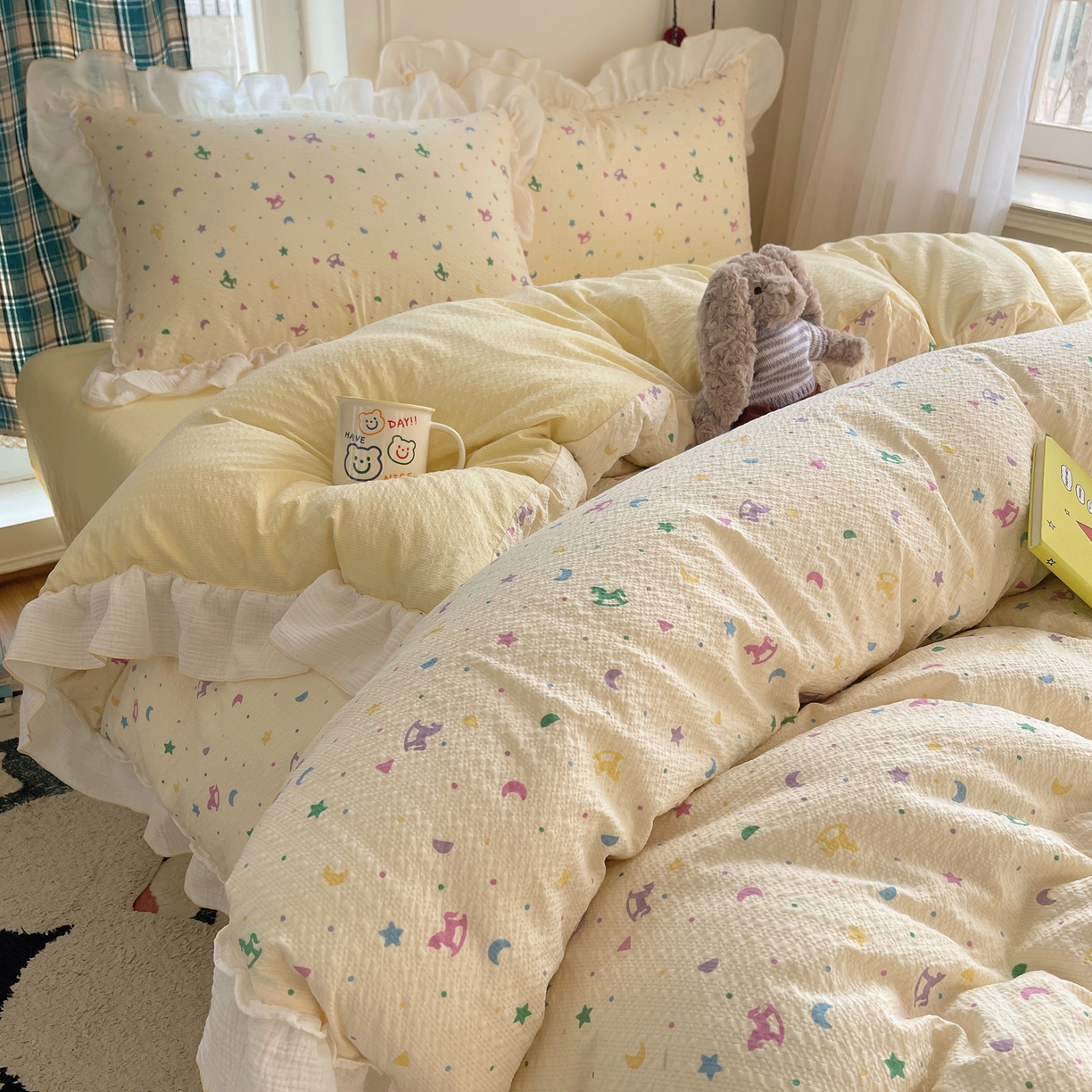 91家纺网 家纺一手货源 找家纺 繁花家居 2026新款韩系花边小碎花泡芙棉云感邹邹纱费尔岛风四件套 日落星马