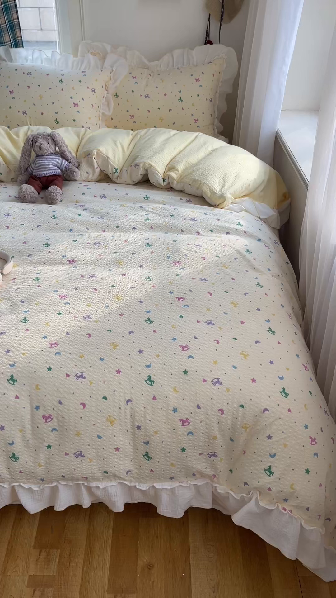 91家纺网 家纺一手货源 找家纺 繁花家居 2026新款韩系花边小碎花泡芙棉云感邹邹纱费尔岛风四件套 日落星马