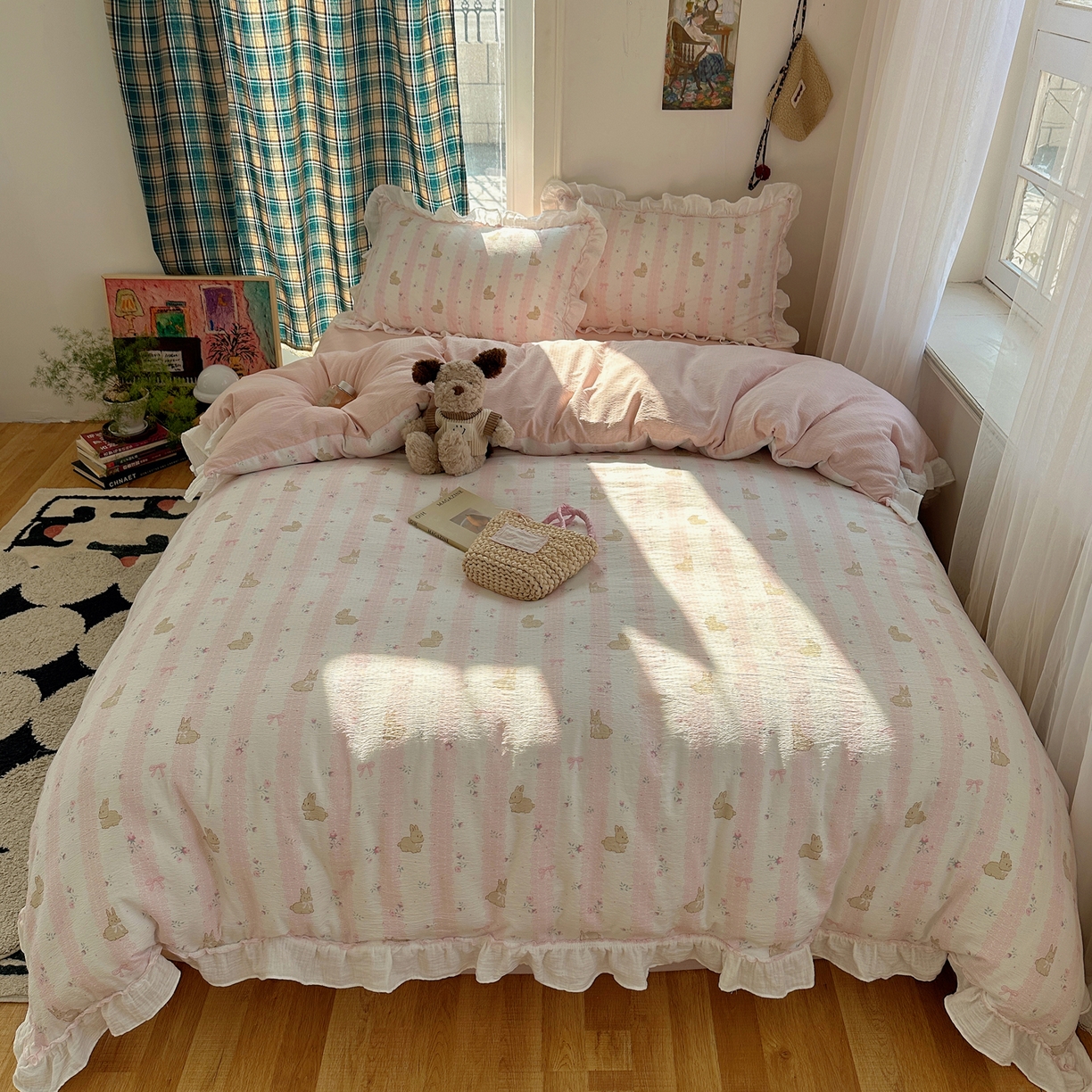 91家纺网 家纺一手货源 找家纺 繁花家居 2026新款韩系花边小碎花泡芙棉云感邹邹纱费尔岛风四件套 小花兔兔