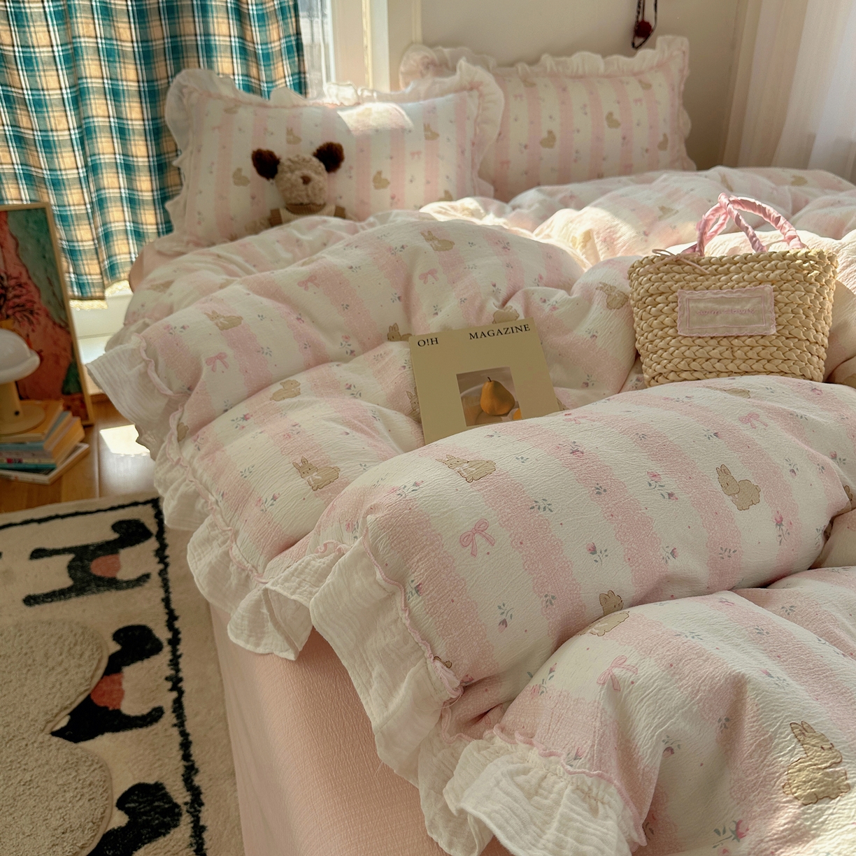 91家纺网 家纺一手货源 找家纺 繁花家居 2026新款韩系花边小碎花泡芙棉云感邹邹纱费尔岛风四件套 小花兔兔