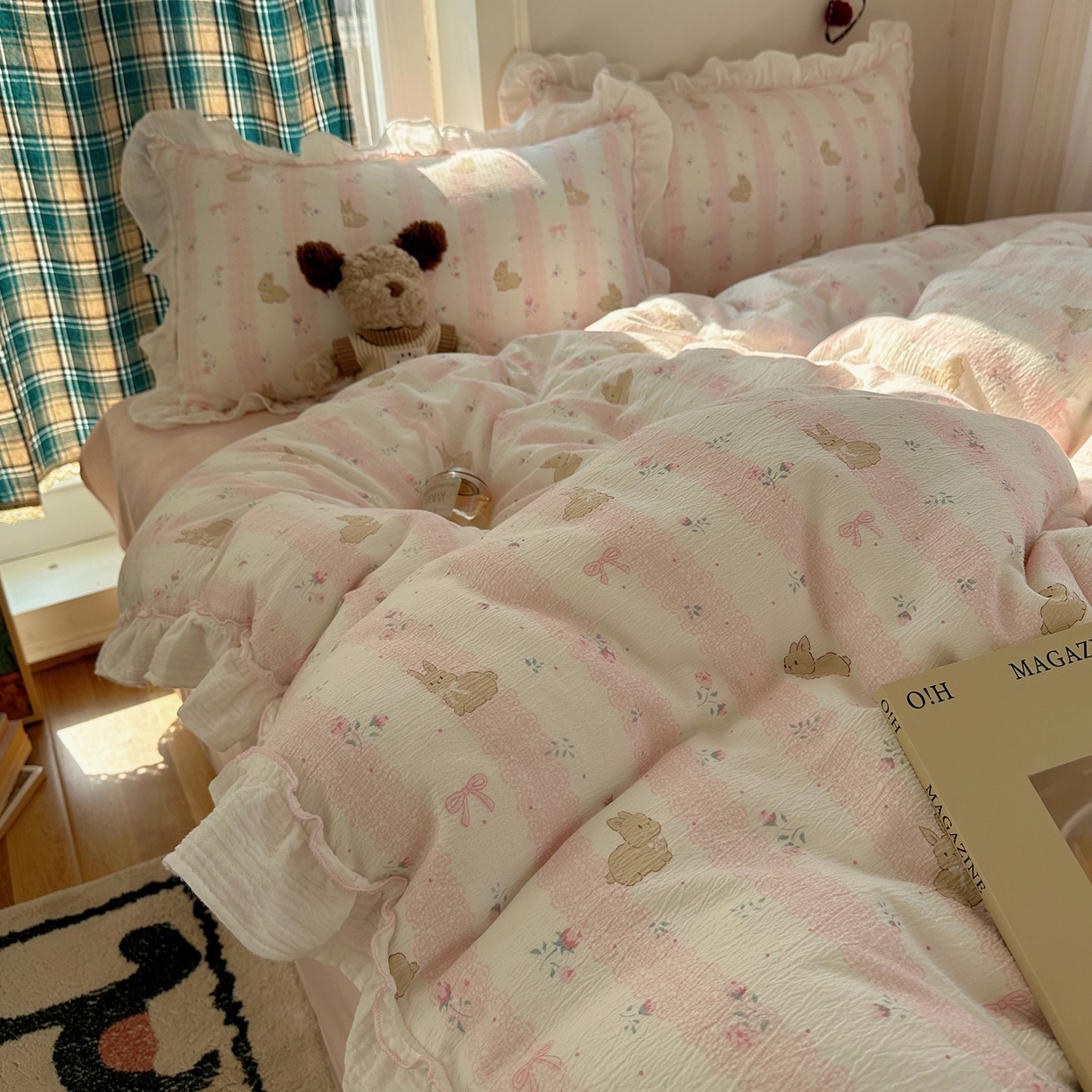 91家纺网 家纺一手货源 找家纺 繁花家居 2026新款韩系花边小碎花泡芙棉云感邹邹纱费尔岛风四件套 小花兔兔