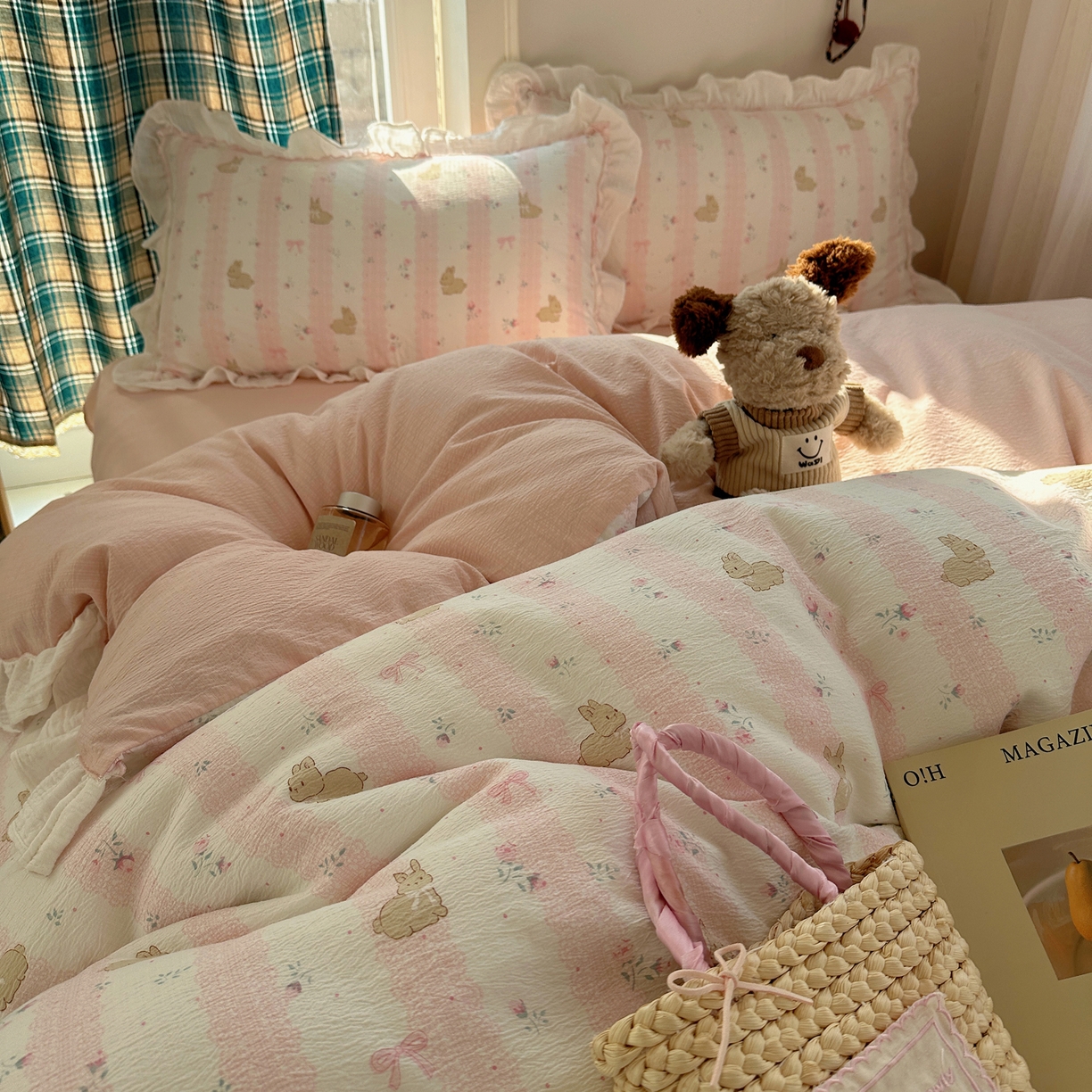 91家纺网 家纺一手货源 找家纺 繁花家居 2026新款韩系花边小碎花泡芙棉云感邹邹纱费尔岛风四件套 小花兔兔