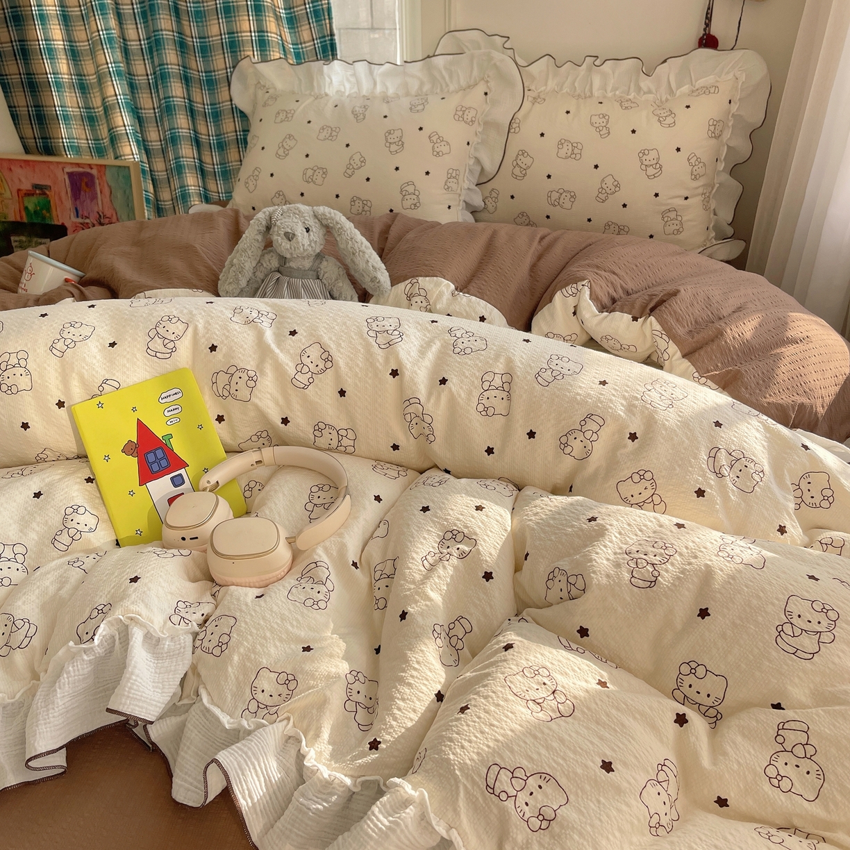 91家纺网 家纺一手货源 找家纺 繁花家居 2026新款韩系花边小碎花泡芙棉云感邹邹纱费尔岛风四件套 星星乖猫