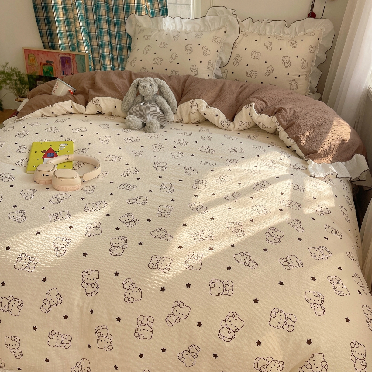 91家纺网 家纺一手货源 找家纺 繁花家居 2026新款韩系花边小碎花泡芙棉云感邹邹纱费尔岛风四件套 星星乖猫