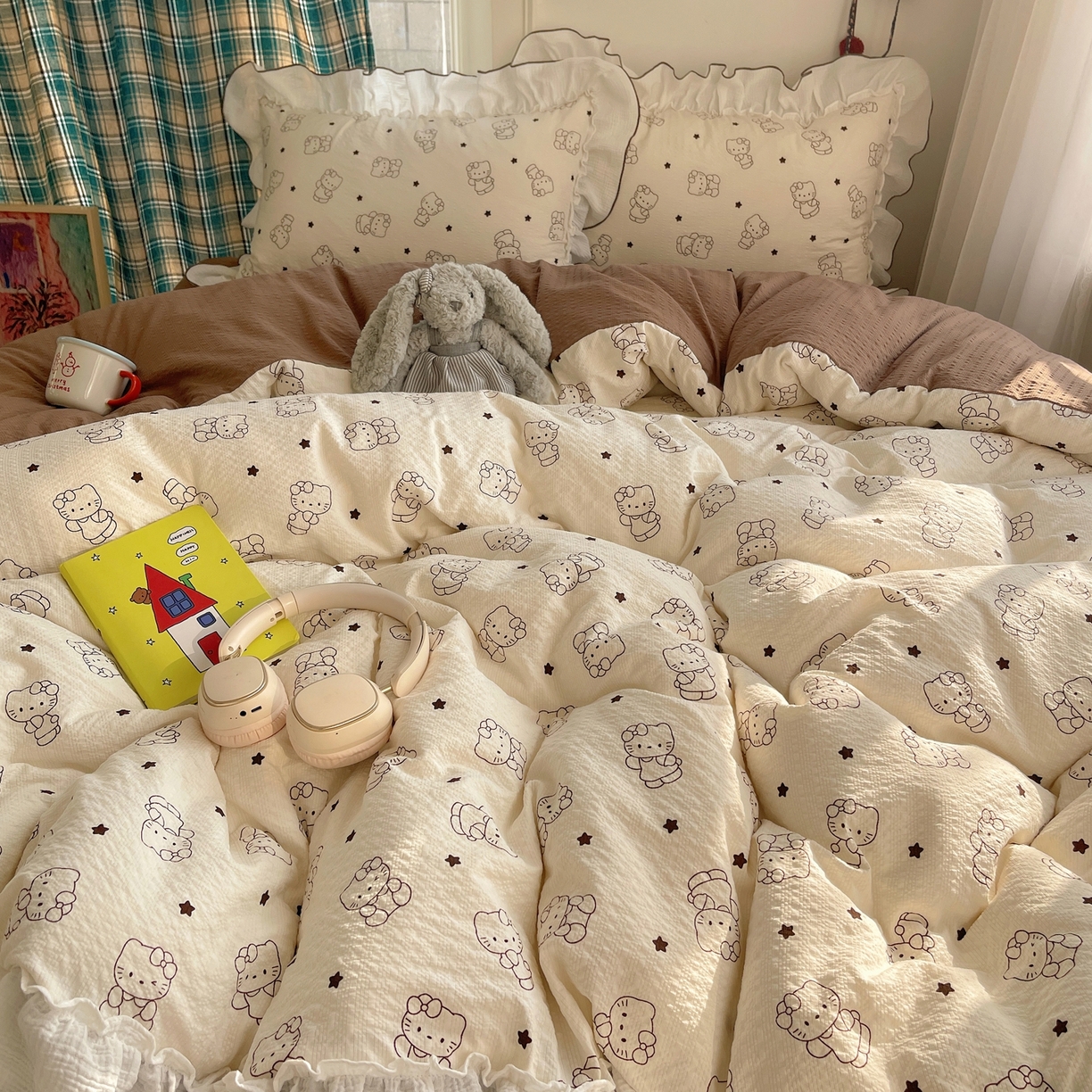 91家纺网 家纺一手货源 找家纺 繁花家居 2026新款韩系花边小碎花泡芙棉云感邹邹纱费尔岛风四件套 星星乖猫